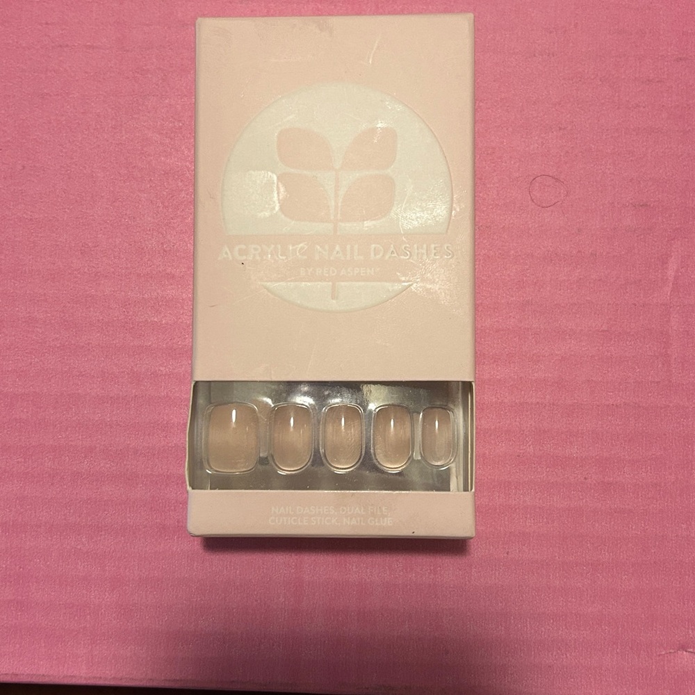 Acrylic Nail Dashes by Red Aspen Light Hearted Lily